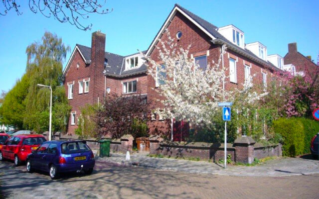 Dickens & Bouwens B.V. - Bastion